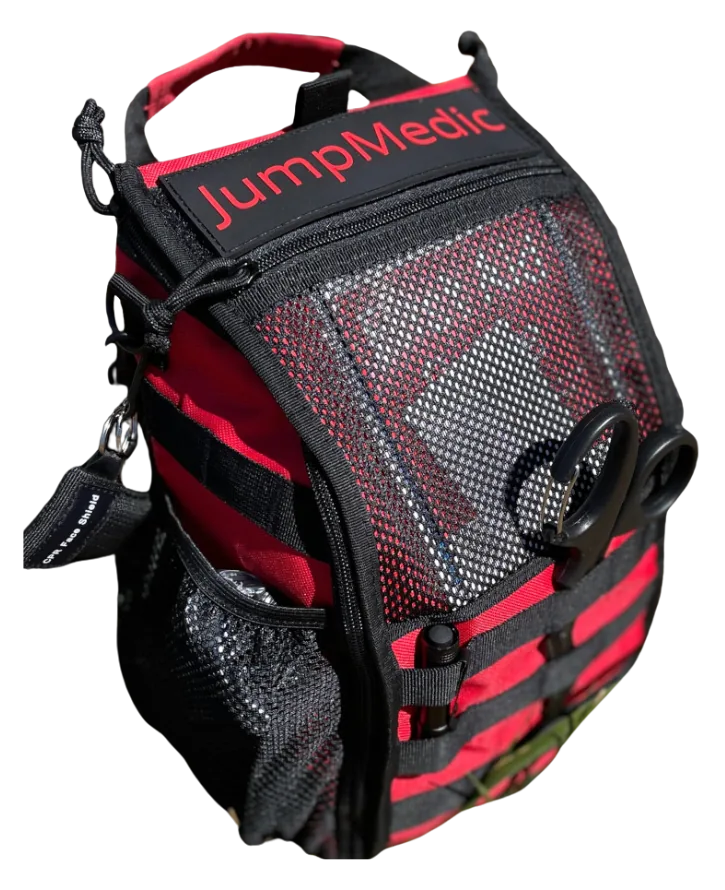 JumpMedic Elite Series kit, closed, angled view